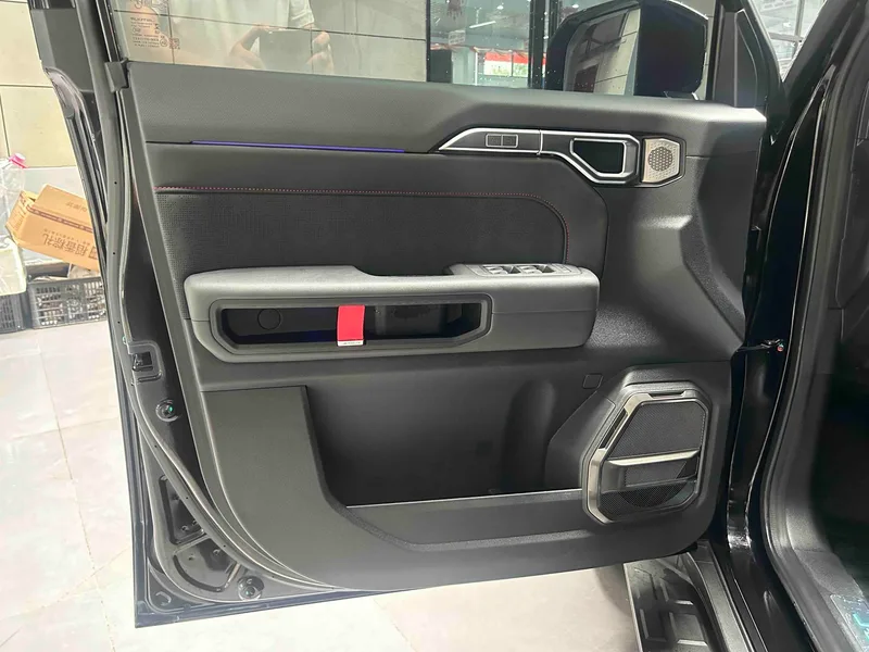 Jetour T2 2023 2.0TD Four-wheel drive Conquer interior photo 13