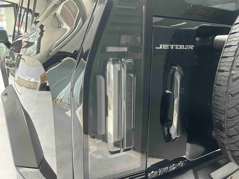 Jetour T2 2023 2.0TD Four-wheel drive Conquer interior photo 18