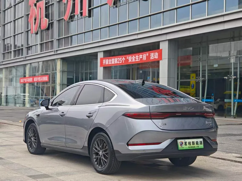 BYD Qin PLUS 2025 Versión de conducción inteligente 510KM Líder exterior foto 3