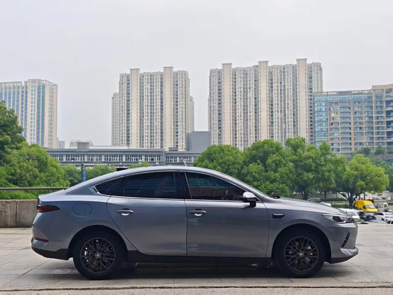 BYD Qin PLUS 2025 Versión de conducción inteligente 510KM Líder exterior foto 8