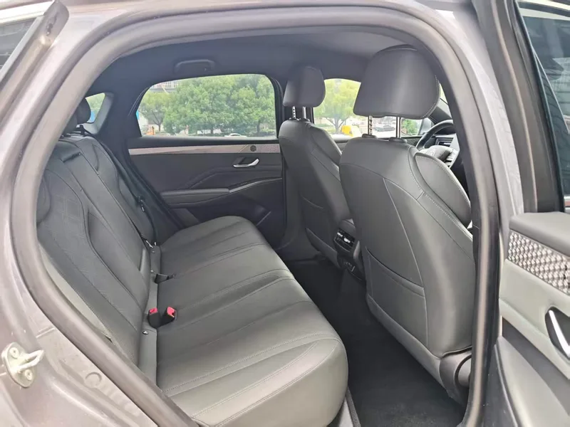 BYD Qin PLUS 2025 Versión de conducción inteligente 510KM Líder interior foto 10