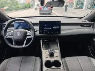 BYD Qin PLUS 2025 Versión de conducción inteligente 510KM Líder interior foto 15
