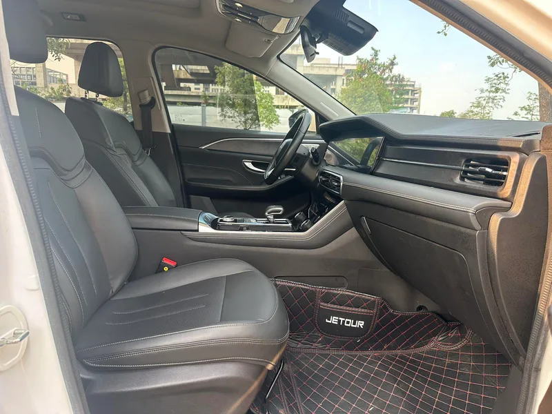 Jetour X90 2022 Zilong 2.0T DCT Changsheng Edition 7 seat interior photo 9