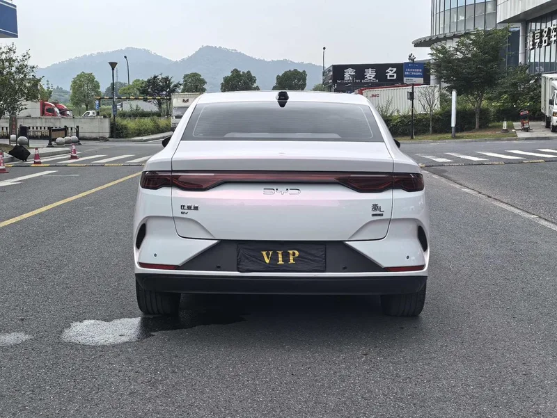 BYD Qin L 2025 545KM Tipo de excelencia exterior foto 5
