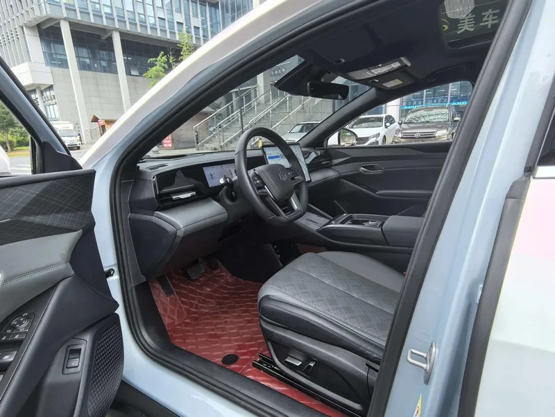 BYD Qin L 2025 545KM Tipo de excelencia interior foto 7