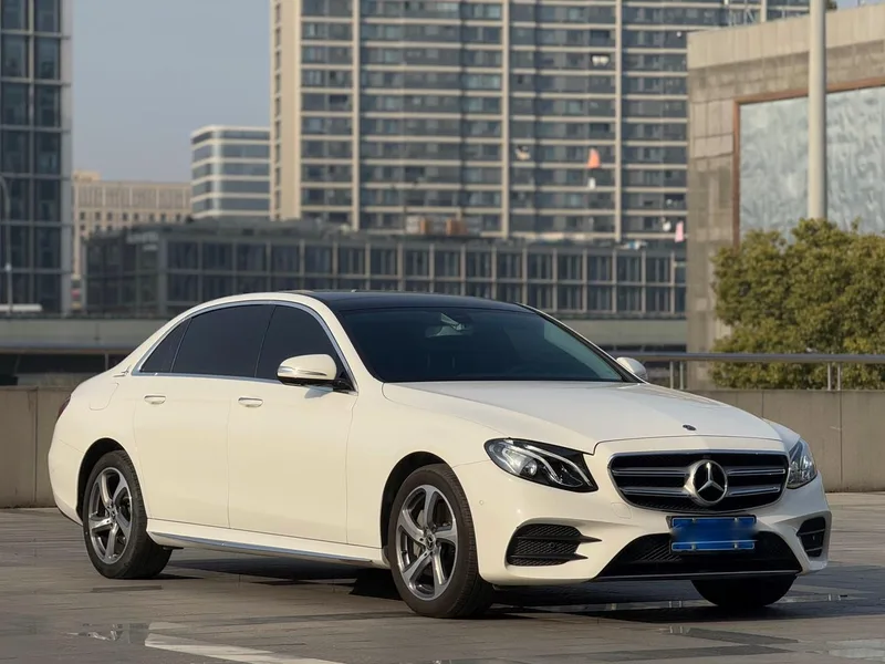 Mercedes-Benz E-Class 2019 E 300 L Sports fashion type exterior photo 3