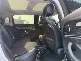 Mercedes-Benz E-Class 2019 E 300 L Sports fashion type interior photo 14
