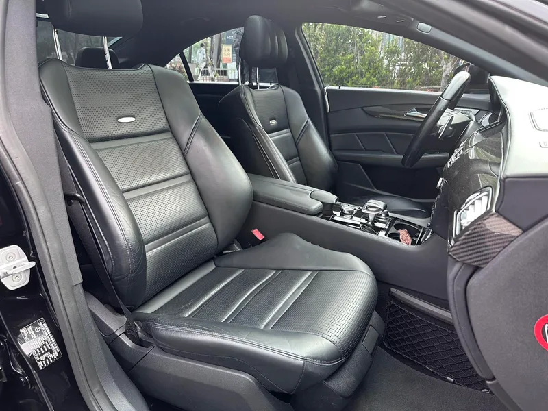 Mercedes-Benz CLS 2012 AMG CLS 63 interior foto 9