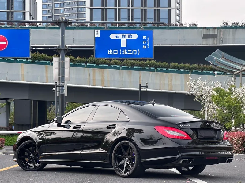 Mercedes-Benz CLS 2012 AMG CLS 63 interior foto 15