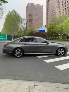 Mercedes-Benz E-Class 2019 Reforma E 300 L Tipo de moda deportiva interior foto 12