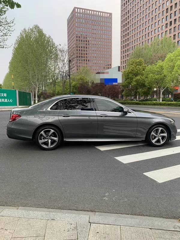 Mercedes-Benz E-Class 2019 Reforma E 300 L Tipo de moda deportiva interior foto 12
