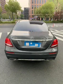 Mercedes-Benz E-Class 2019 Reforma E 300 L Tipo de moda deportiva interior foto 14