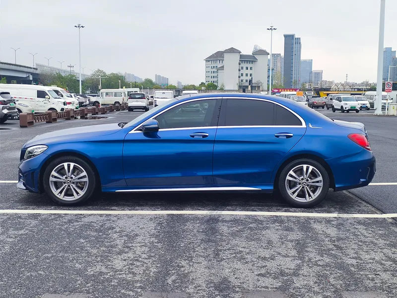 Mercedes-Benz C-Class 2021 C 200 L Edición deportiva de moda exterior foto 5