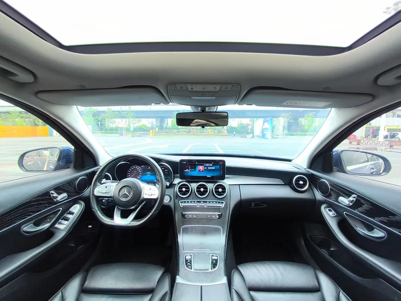 Mercedes-Benz C-Class 2021 C 200 L Edición deportiva de moda interior foto 13