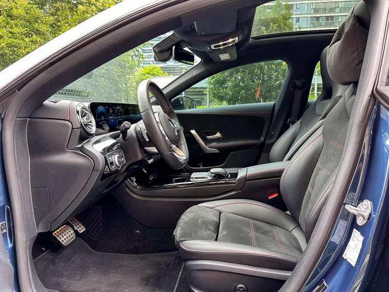 Mercedes-Benz CLA 2020 CLA 200 Voiture de sport de chasse à cinq portes intérieur photo 13