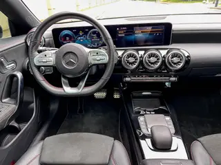 Mercedes-Benz CLA 2020 CLA 200 Voiture de sport de chasse à cinq portes intérieur photo 14