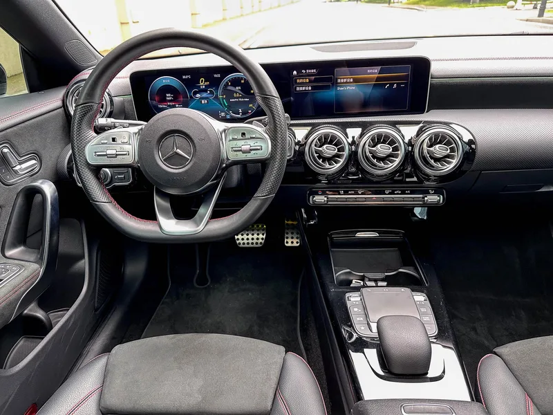Mercedes-Benz CLA 2020 CLA 200 Voiture de sport de chasse à cinq portes intérieur photo 14