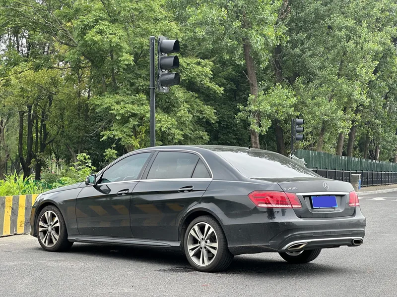 Mercedes-Benz E-Class 2015 Mise à jour E 260 L Sportif extérieur photo 5