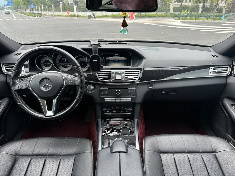Mercedes-Benz E-Class 2015 Mise à jour E 260 L Sportif extérieur photo 9