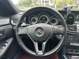 Mercedes-Benz E-Class 2015 Mise à jour E 260 L Sportif intérieur photo 14
