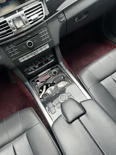 Mercedes-Benz E-Class 2015 Mise à jour E 260 L Sportif intérieur photo 16