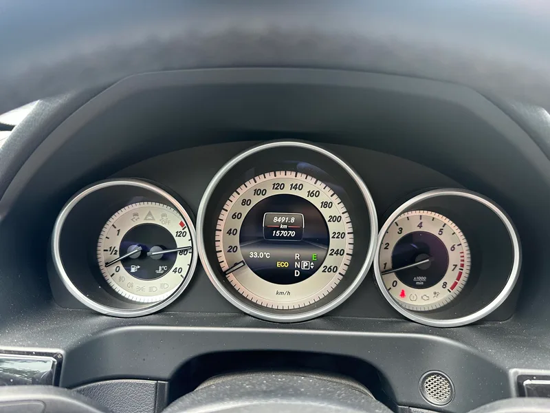 Mercedes-Benz E-Class 2015 Mise à jour E 260 L Sportif intérieur photo 17
