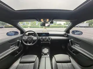 Mercedes-Benz A-Class 2022 Mise à jour A 200 L Voiture de sport version mode intérieur photo 12