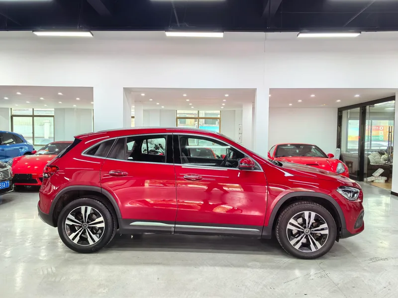 Mercedes-Benz GLA 2020 GLA 200 extérieur photo 4