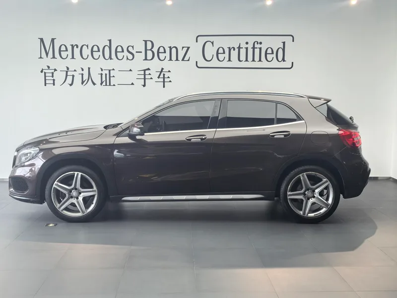 Mercedes-Benz GLA 2016 GLA 260 4MATIC Sportif intérieur photo 15