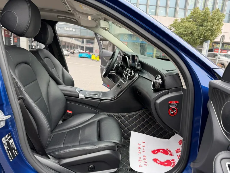 Mercedes-Benz C-Class 2020 C 200 L Fashion Sports Edition interior photo 13