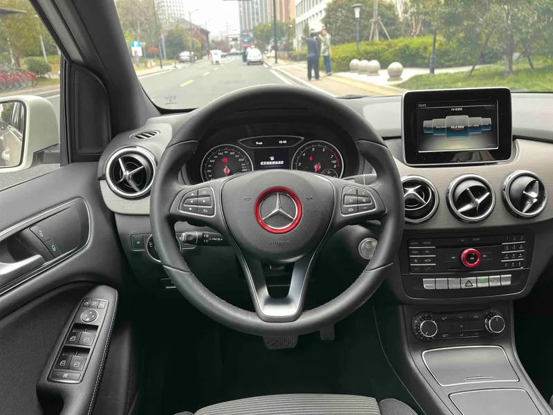 Mercedes-Benz B-Class 2017 B 180 intérieur photo 10