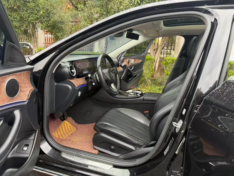 Mercedes-Benz E-Class 2016 E 300 L Type de luxe intérieur photo 8