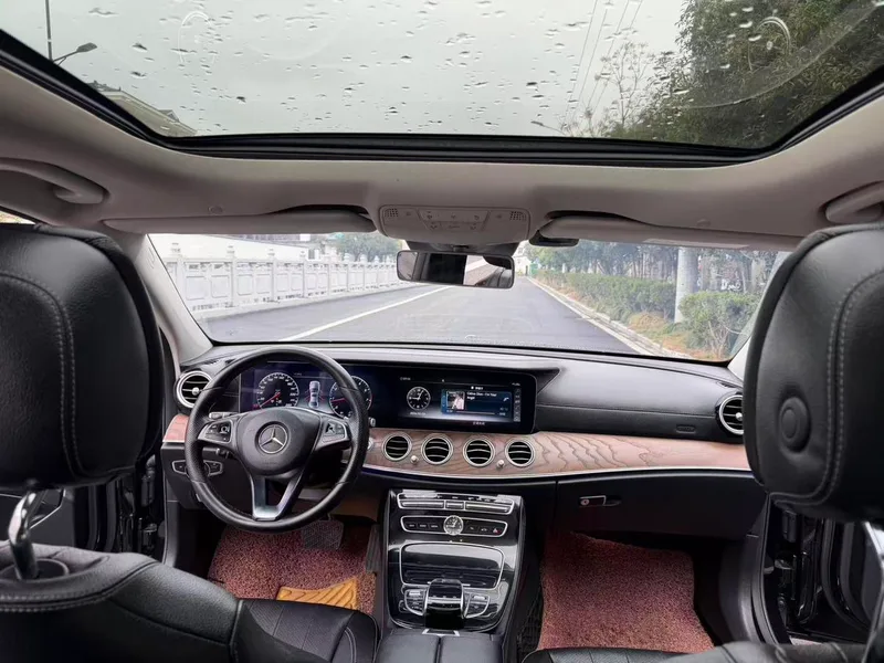 Mercedes-Benz E-Class 2016 E 300 L Type de luxe intérieur photo 12