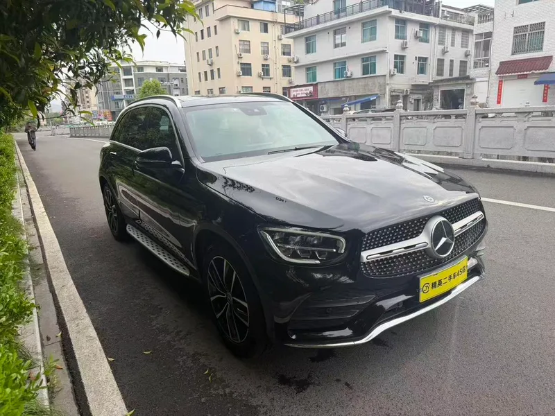 Mercedes-Benz GLC 2020 GLC 300 L 4MATIC Dinámico exterior foto 2
