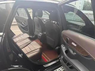 Mercedes-Benz GLC 2020 GLC 300 L 4MATIC Dinámico interior foto 9