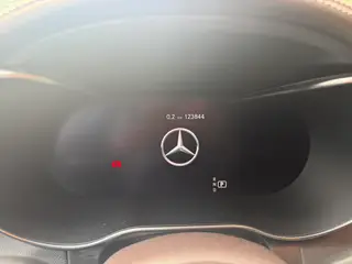 Mercedes-Benz GLC 2020 GLC 300 L 4MATIC Dinámico interior foto 13