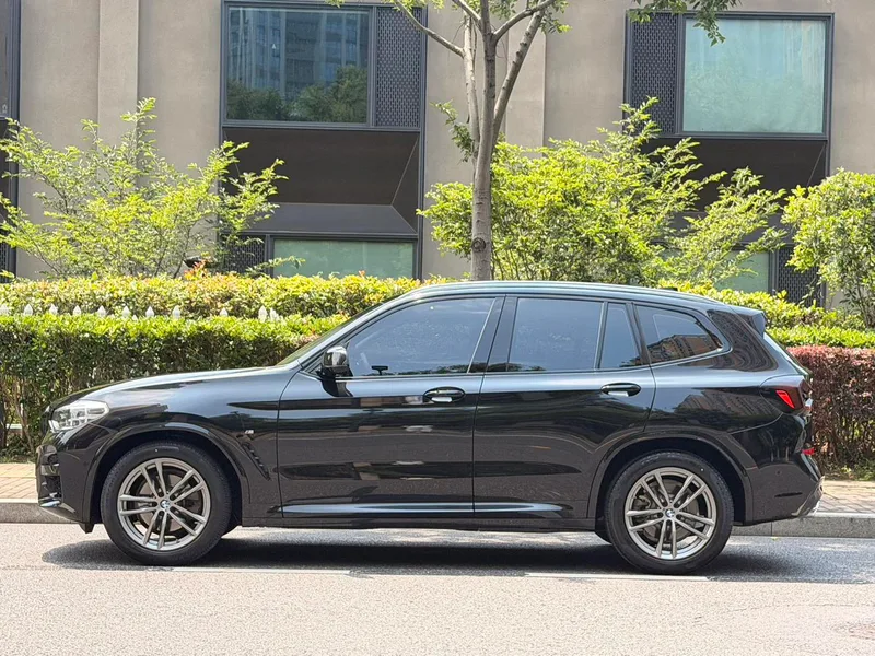 BMW X3 2021 xDrive28i M Sports suit exterior photo 3