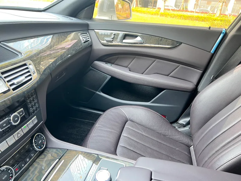 Mercedes-Benz CLS 2012 CLS 300 CGI intérieur photo 10