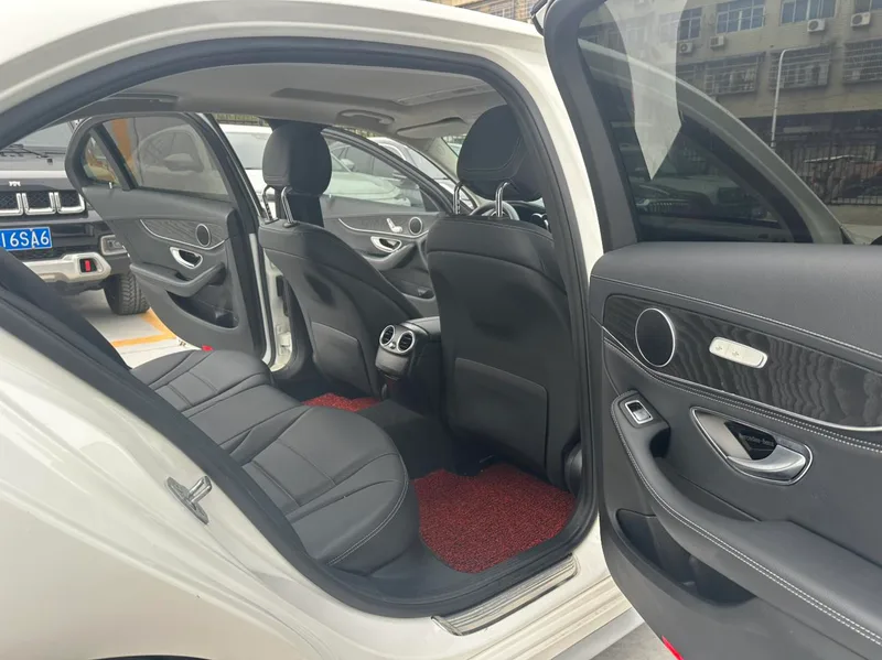Mercedes-Benz C-Class 2018 C 180 L Mode version sport extérieur photo 8