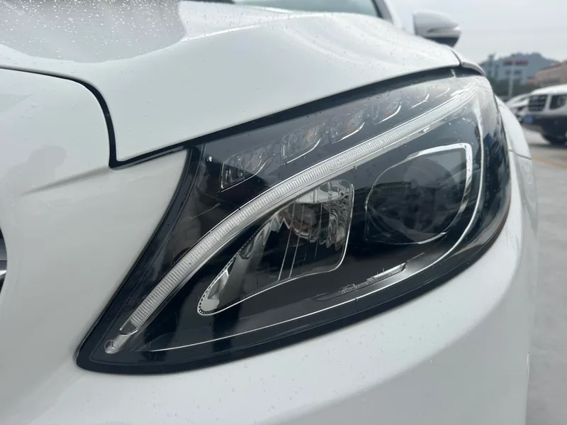 Mercedes-Benz C-Class 2018 C 180 L Mode version sport intérieur photo 15