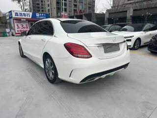 Mercedes-Benz C-Class 2018 C 180 L Mode version sport intérieur photo 19