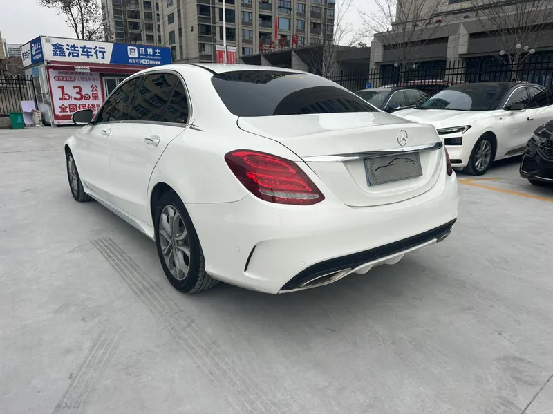 Mercedes-Benz C-Class 2018 C 180 L Mode version sport intérieur photo 19