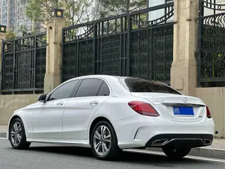 Mercedes-Benz C-Class 2021 C 200 L Edición deportiva de moda exterior foto 4