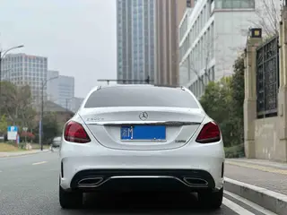 Mercedes-Benz C-Class 2021 C 200 L Edición deportiva de moda exterior foto 5