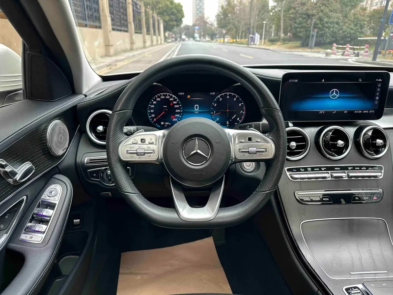 Mercedes-Benz C-Class 2021 C 200 L Edición deportiva de moda interior foto 14