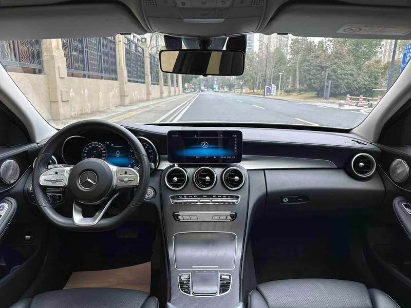 Mercedes-Benz C-Class 2021 C 200 L Edición deportiva de moda interior foto 15
