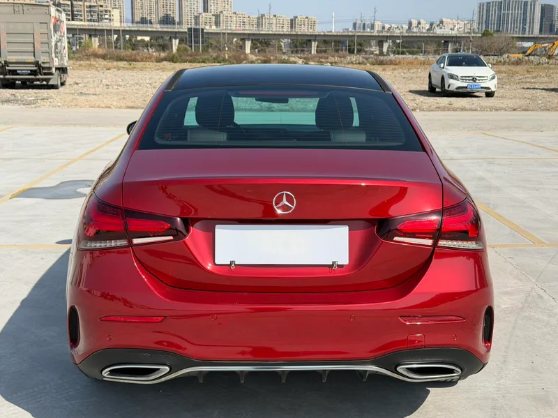 Mercedes-Benz A-Class 2020 A 200 L Coche deportivo interior foto 8