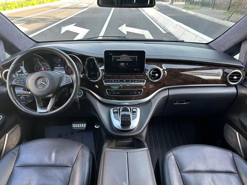 Mercedes-Benz V-Class 2018 V 260 L Premium Exte Edition País VI exterior foto 10