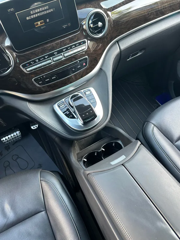 Mercedes-Benz V-Class 2018 V 260 L Premium Exte Edition País VI interior foto 20
