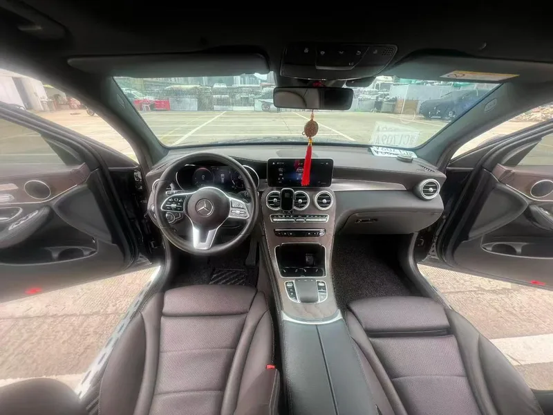 Mercedes-Benz GLC 2020 GLC 300 L 4MATIC Dynamic exterior photo 5